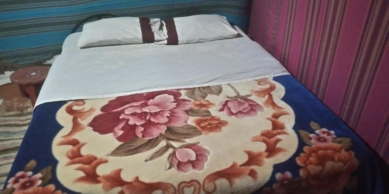 Gambi Camp Hotel Adrouine Buitenkant foto